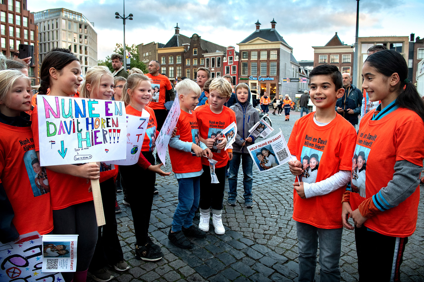 Nune en Davit 23 sept 2021 foto schoolkinderen Nune en Davit 23 sept 2021 foto schoolkinderen