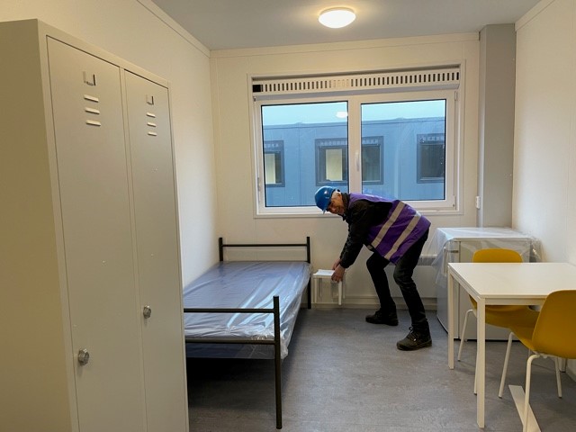 Bestuursvoorzitter Jan Eggink deelt uit