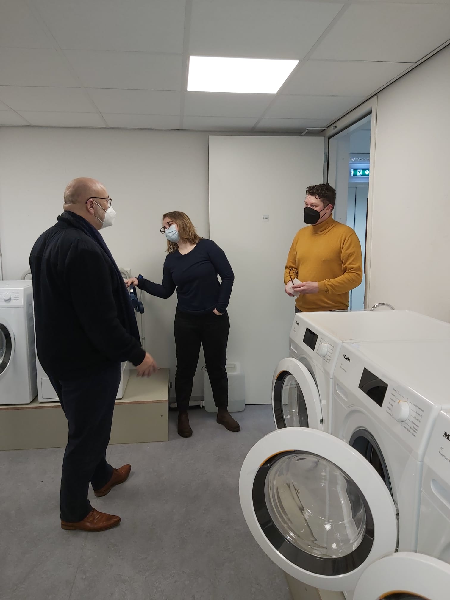 D66 Rondleiding in de wasserette.jpeg