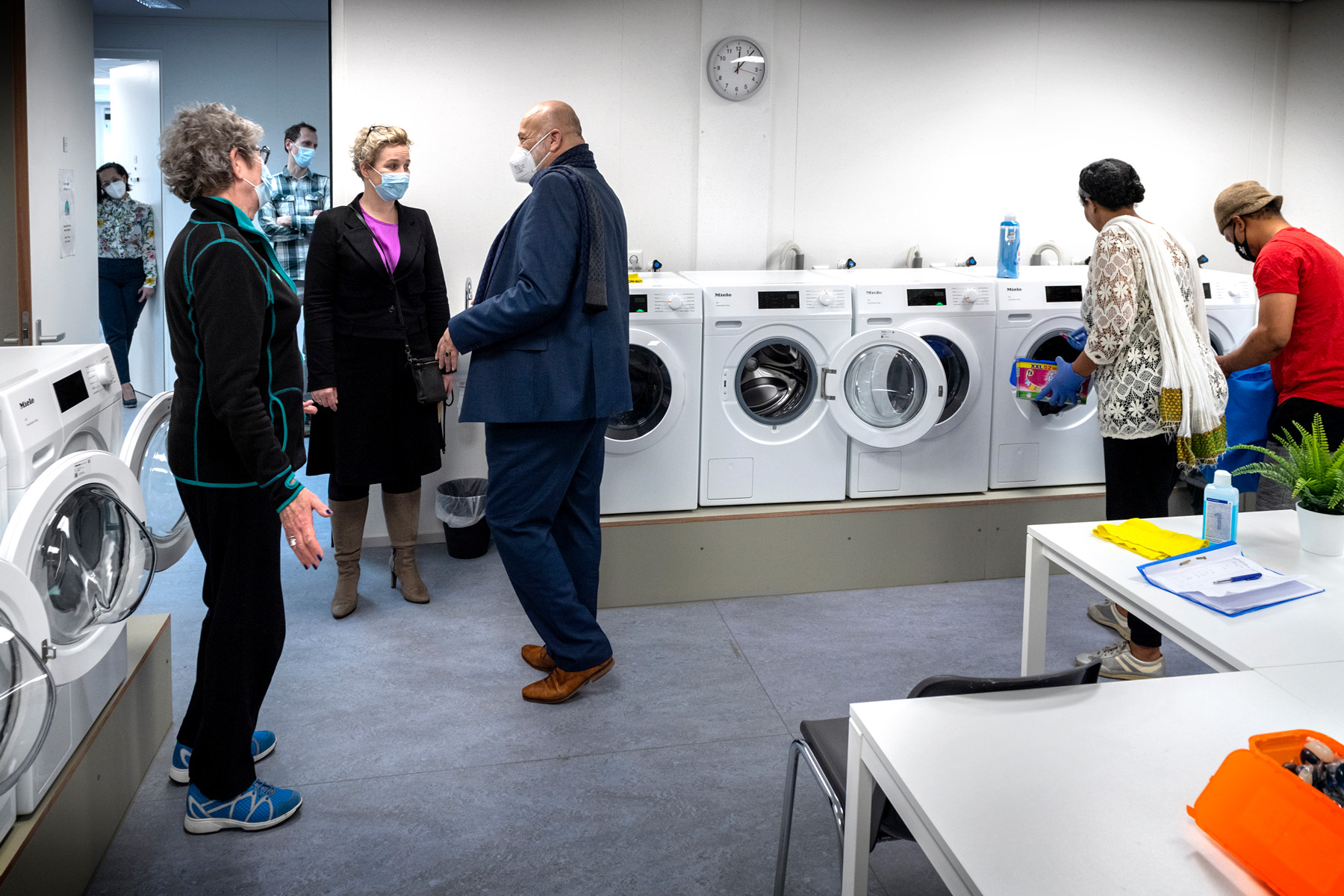 2203012GroningenINLIAbezoekD66 11 wasruimte.jpg